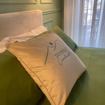 Domus Capodimonte Guest house *