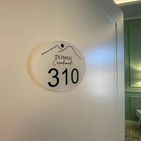 Domus Capodimonte Guest house