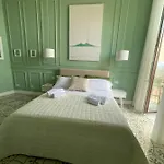 Domus Capodimonte 3* Neapol