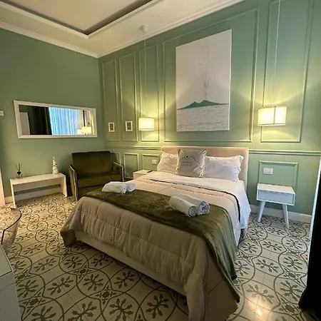 Domus Capodimonte Гостевой дом 3*