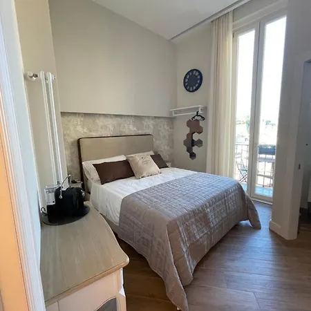 Domus Capodimonte 3*