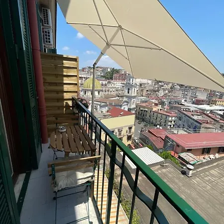 Domus Capodimonte بيت ضيافة